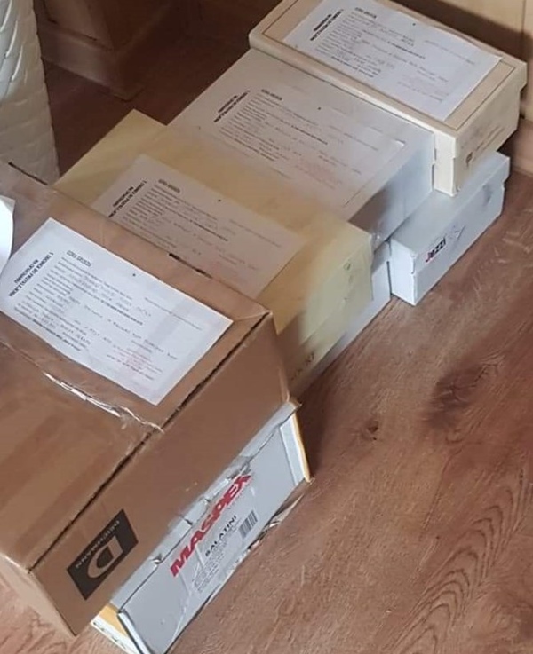 Monety zapakowane w pudełkach
