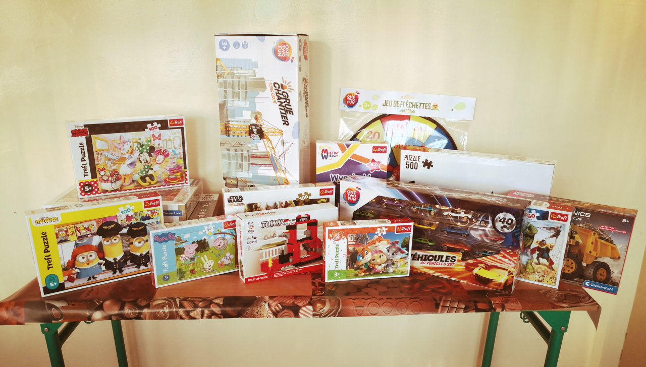 Zabawki, gry i puzzle 