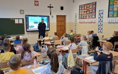 Bezpieczne ferie zimowe - spotkanie z funkcjonariuszem policji