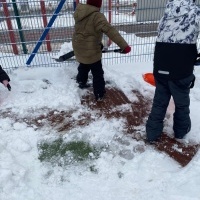 Lekcja wychowania fizycznego na śniegu. (5)