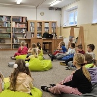 Pasowanie uczniów klas I na czytelników biblioteki szkolne (5)