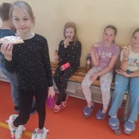 Nocowanie klas trzecich w szkole - niezapomniana przygoda! (10)